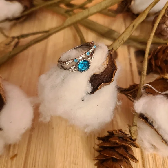 ππNEWππ BEAUTIFUL!! 2PC SILVER plated TURQUOISE CZ'S in both bands rings - Picture 2 of 9